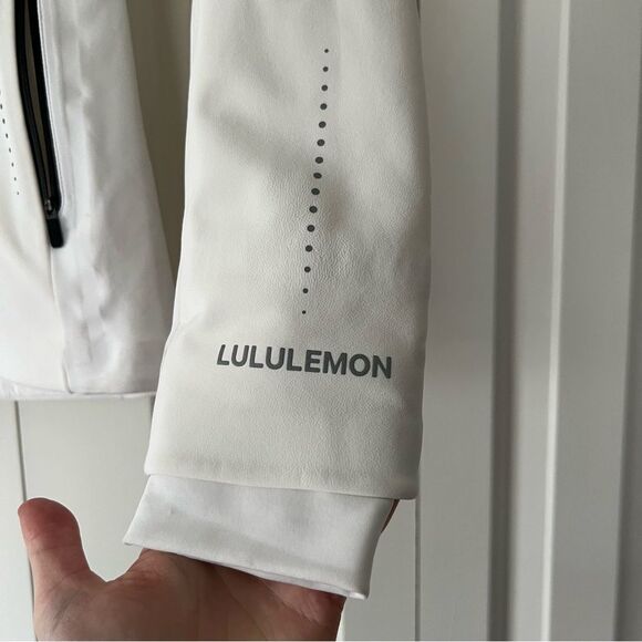 Lululemon Cross Chill Full Zip Jacket in White - Picture 8 of 10